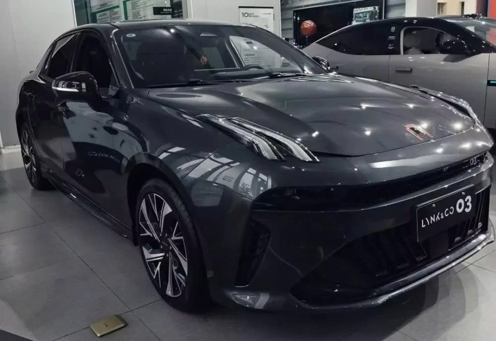 Lynk & Co 03 phiên bản nâng cấp xuất hiện tại đại lý, sắp ra mắt Lynk & Co 03 phiên bản nâng cấp xuất hiện tại đại lý, sắp ra mắt