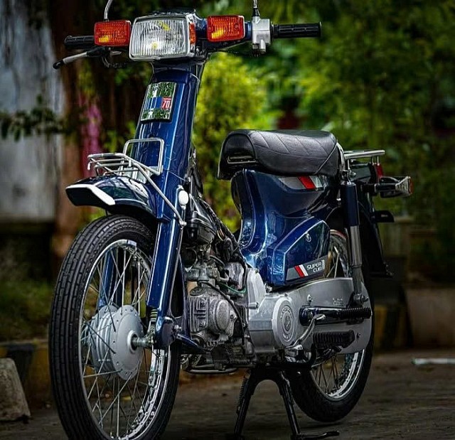 Honda Cub 82 biển 3 số 9, trả 150 triệu chủ không bán
