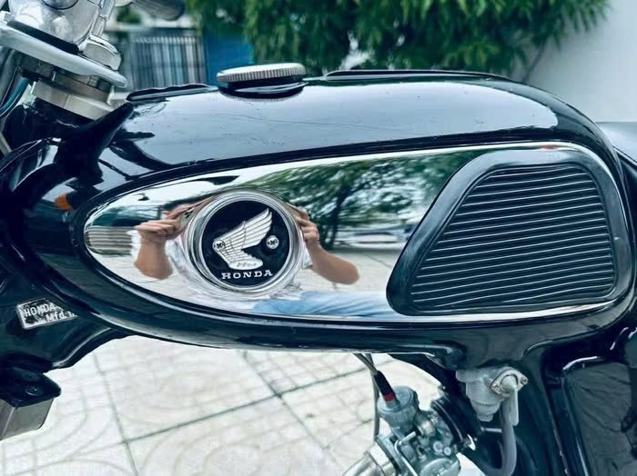 Honda 67 đời 1967 nguyên bản tại Gia Lai giá 2,2 tỷ đồng gây sốt