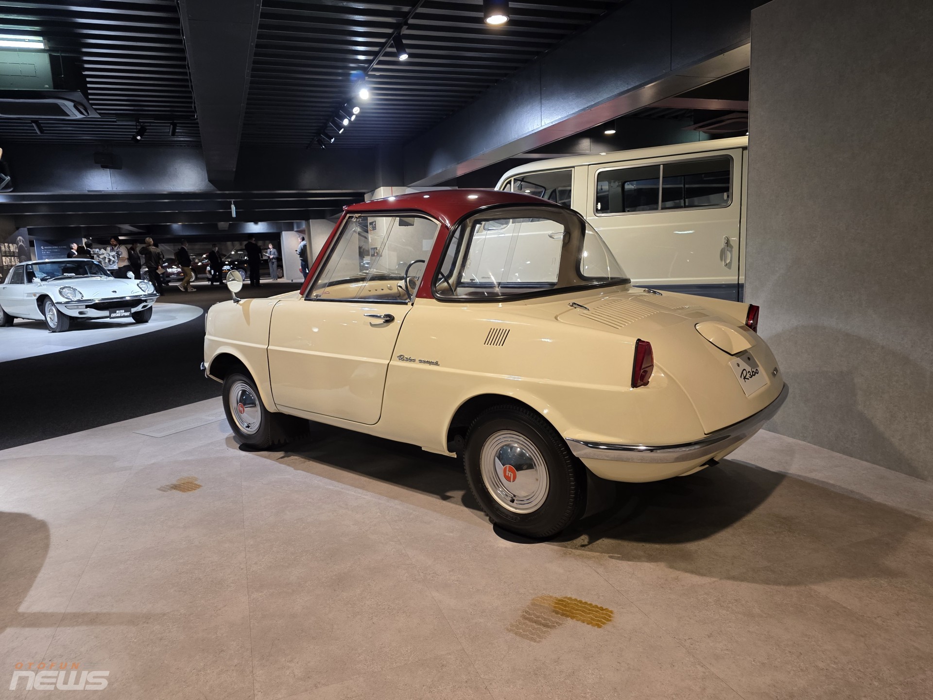Mazda R360: Mẫu coupe 4 chỗ mở ra kỷ nguyên xe du lịch của Mazda