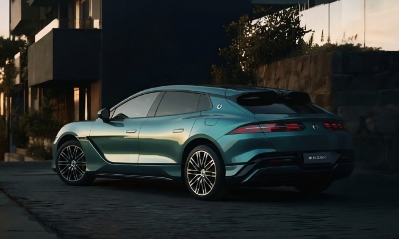 Phía sau của BYD Denza Z9 GT nâng cấp