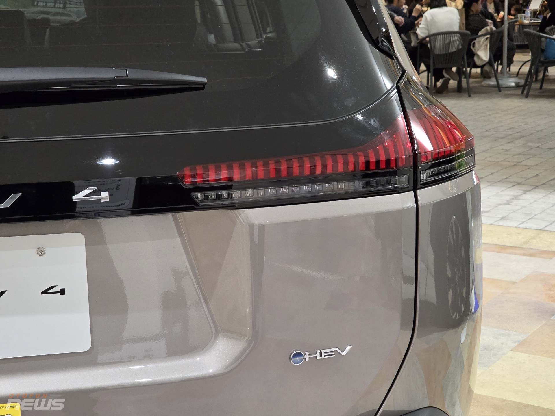 Toyota RAV4 2026 cháy hàng tại Nhật, xe lướt đã đội giá 1 triệu yên