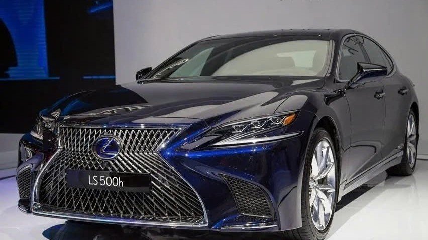 Đến lượt Lexus giảm giá loạt xe hybrid, cao nhất 330 triệu