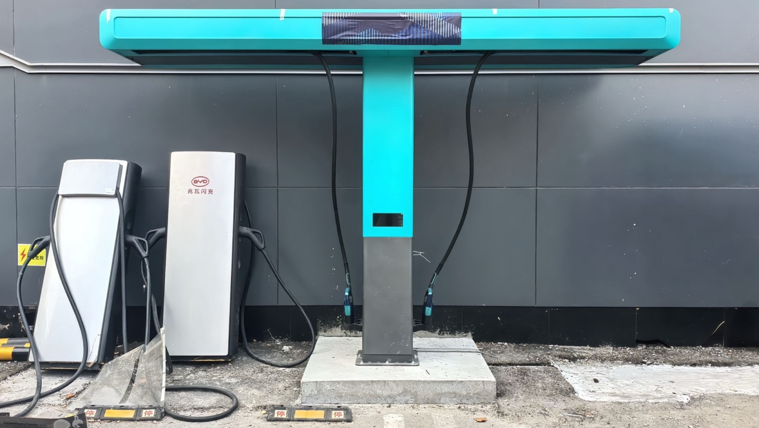 BYD thử nghiệm trạm sạc “siêu tốc” Megawatt: Bước tiến nâng cao về pin và xe điện