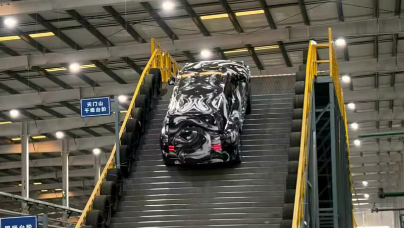 Đây là cách BYD thử nghiệm khả năng chinh phục địa hình của mẫu SUV hạng sang mới