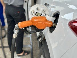 Giá xăng dầu ngày hôm nay 5/3/2026 như thế nào? Tăng giảm bao nhiêu đồng/lít?