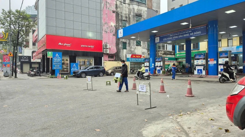Hà Nội: Xuất hiện tình trạng hết xăng sau phiên điều chỉnh giá xăng dầu 5/3/2026