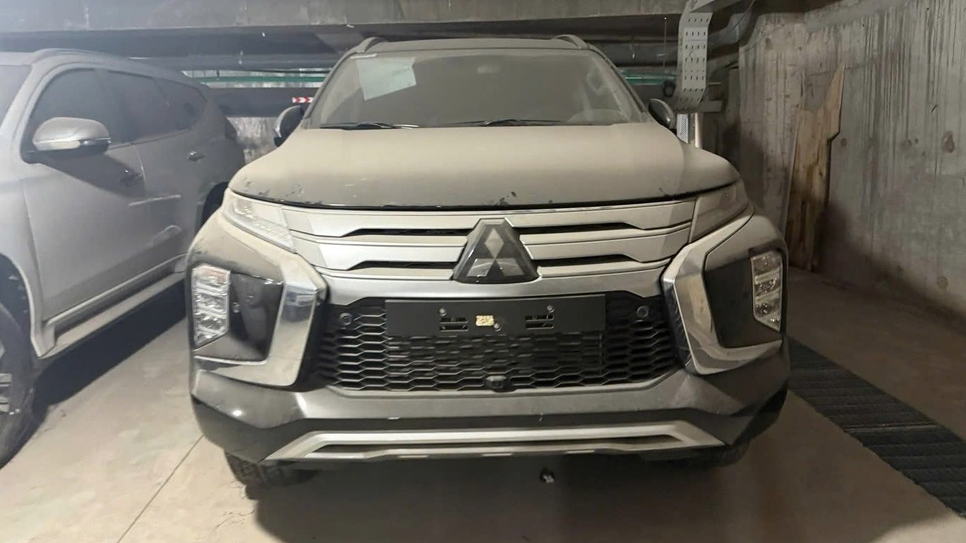 Mitsubishi Pajero Sport 2022 phủ bụi trong hầm 4 năm được rao bán với giá hơn 1,1 tỷ đồng