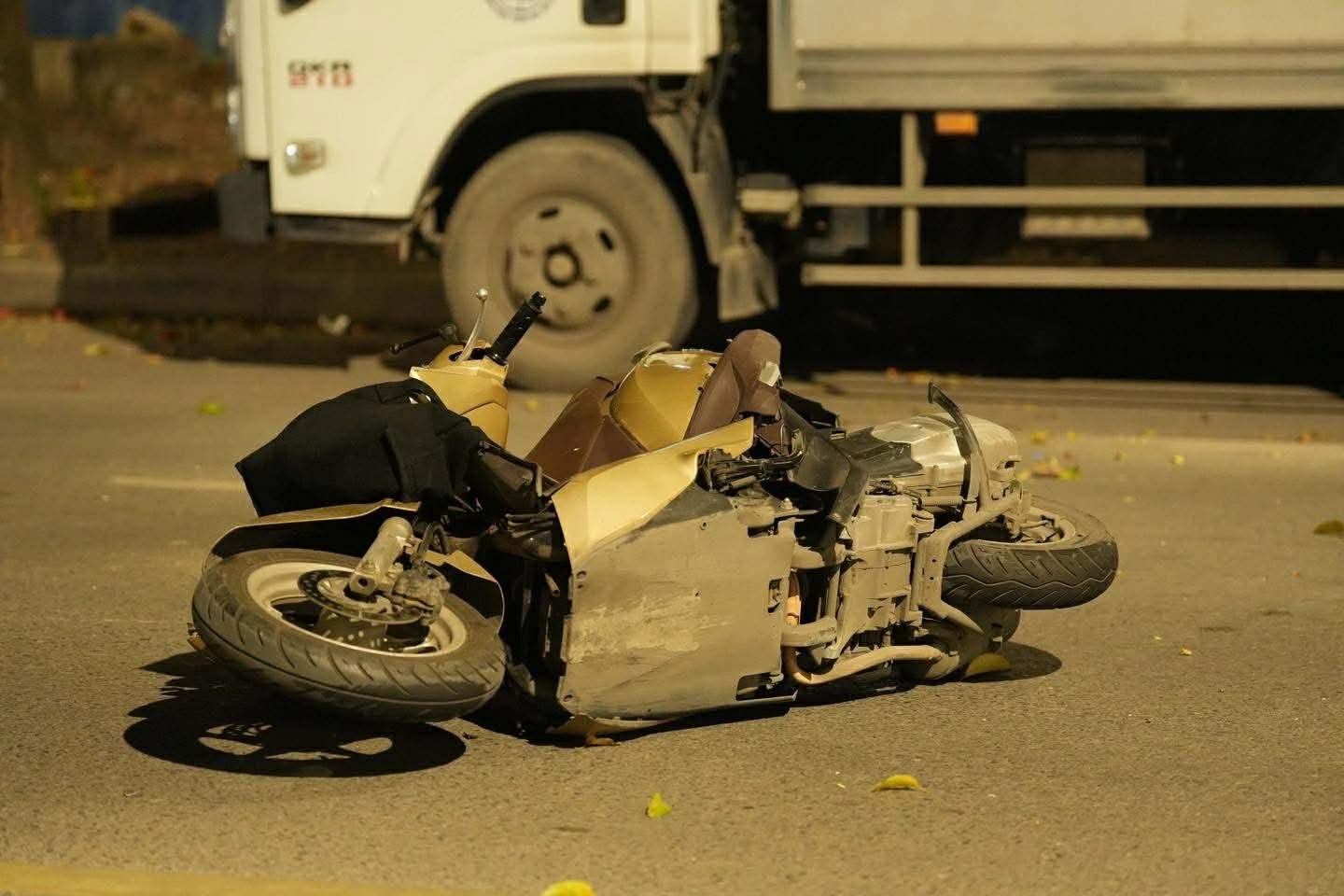 Danh tính nam tài xế gây tai nạn liên hoàn trên phố Nguyễn Chánh, Hà Nội