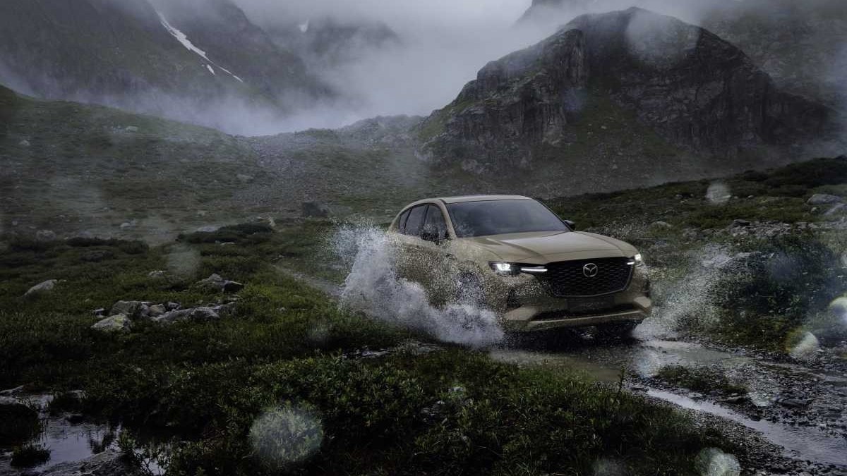 Mazda CX-60 và CX-80 nâng cấp tại Nhật Bản, bổ sung Alexa và màu sơn mới