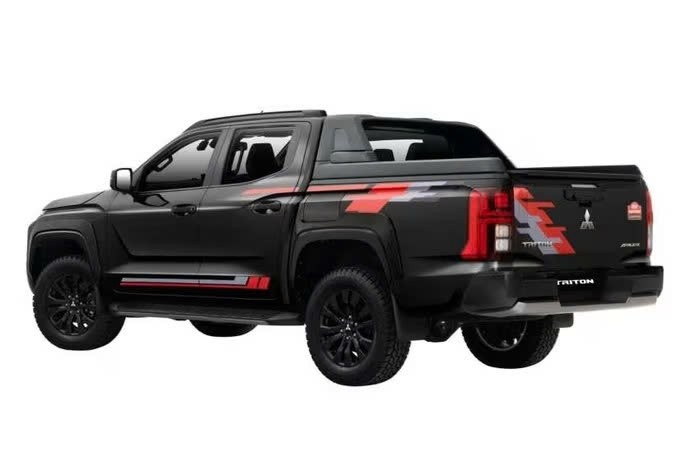 Mitsubishi Triton Championship Edition trình làng kỷ niệm chiến thắng AXCR