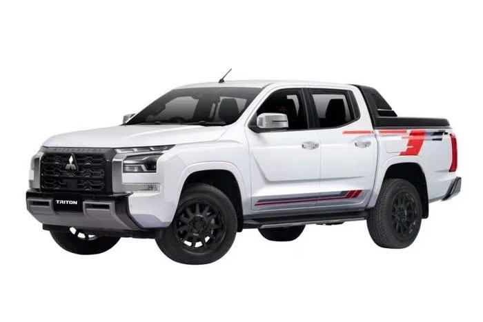 Mitsubishi Triton Championship Edition trình làng kỷ niệm chiến thắng AXCR