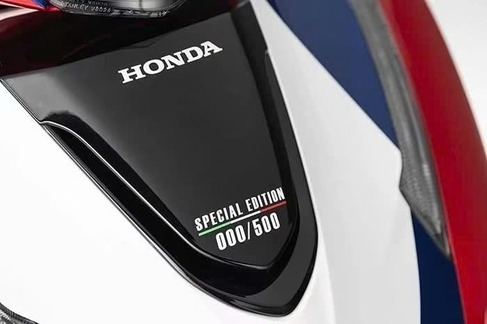 Xe máy Honda SH150i Special Edition HRC gần 300 triệu sắp về Việt Nam