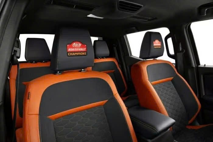 Mitsubishi Triton Championship Edition trình làng kỷ niệm chiến thắng AXCR