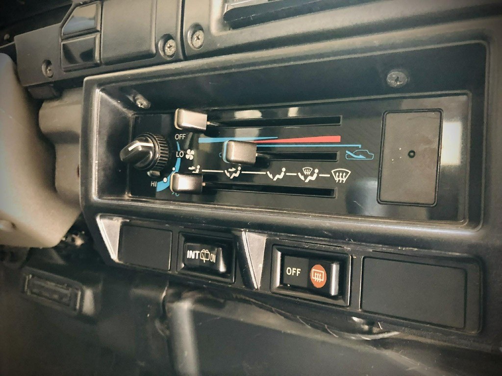 Land Cruiser RJ77 36 năm tuổi giá 1 tỷ gây sốt, minh chứng cho sự bền bỉ, giữ giá của Toyota