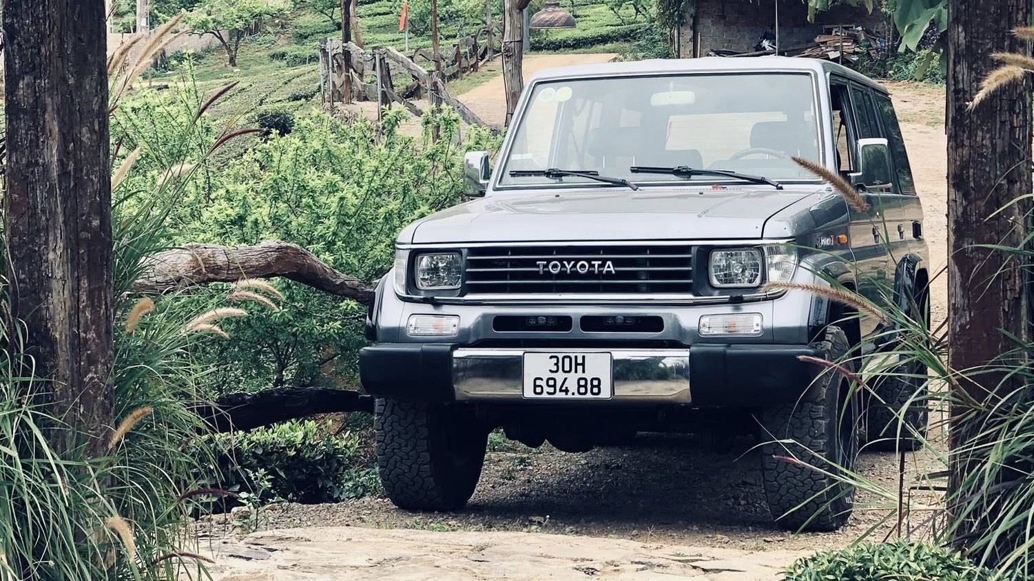 Land Cruiser RJ77 36 năm tuổi giá 1 tỷ gây sốt, minh chứng cho sự bền bỉ, giữ giá của Toyota