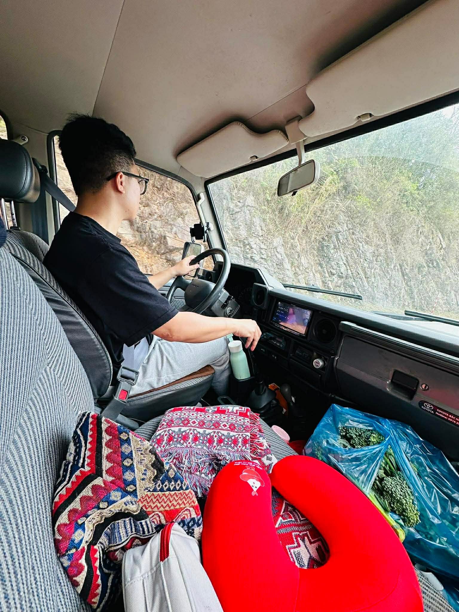 Land Cruiser RJ77 36 năm tuổi giá 1 tỷ gây sốt, minh chứng cho sự bền bỉ, giữ giá của Toyota