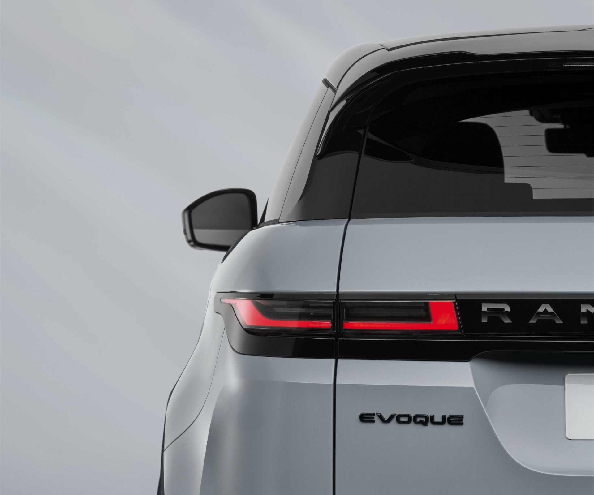 Range Rover Evoque 26.5MY ra mắt tại Việt Nam, mức giá khoảng 2,96 tỷ đồng