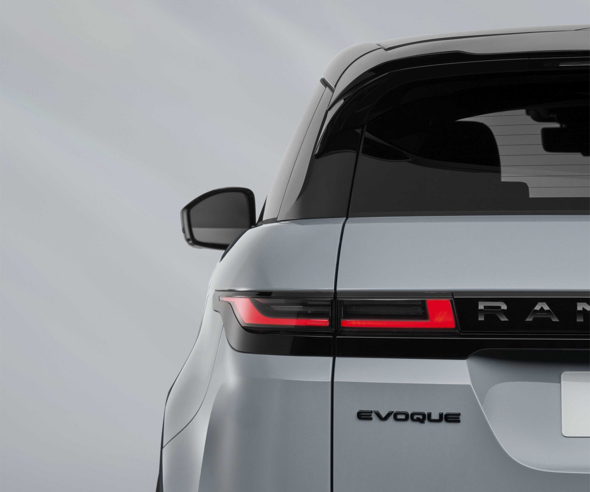 Range Rover Evoque 26.5MY ra mắt tại Việt Nam, mức giá khoảng 2,96 tỷ đồng