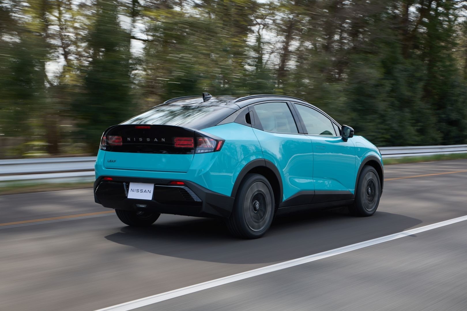 Phía sau của Nissan Leaf