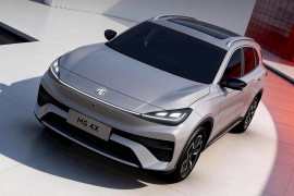 SUV điện MG 4X hé lộ hình ảnh ngoại thất, trang bị công nghệ pin bán thể rắn