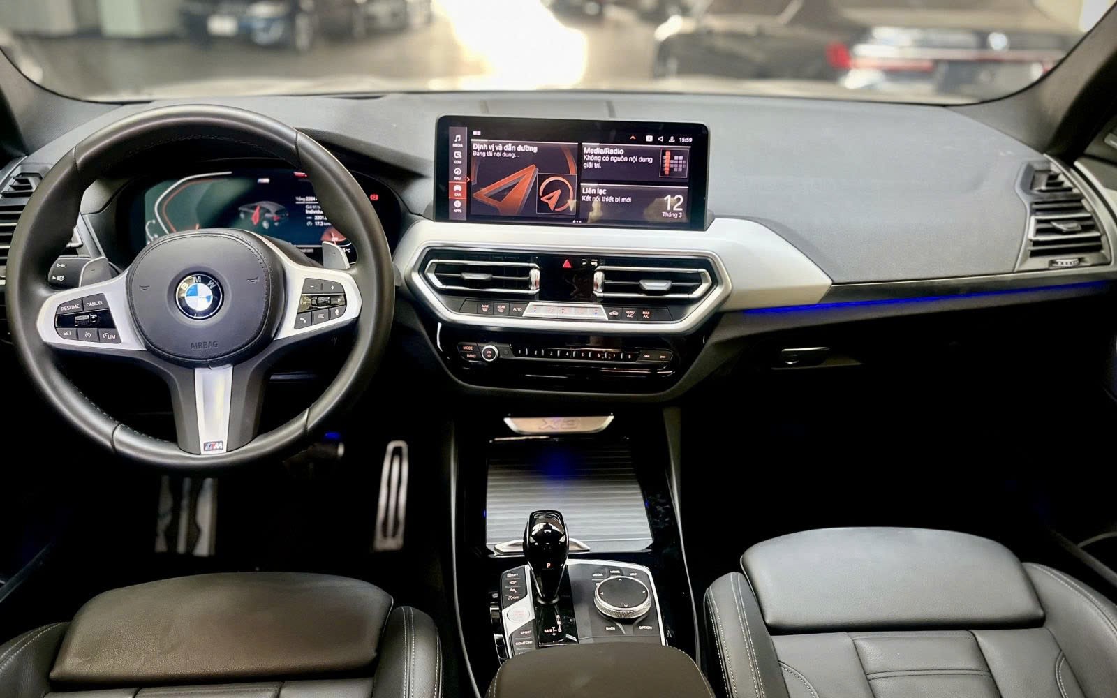 BMW X3 giảm giá 400 triệu đồng tại đại lý