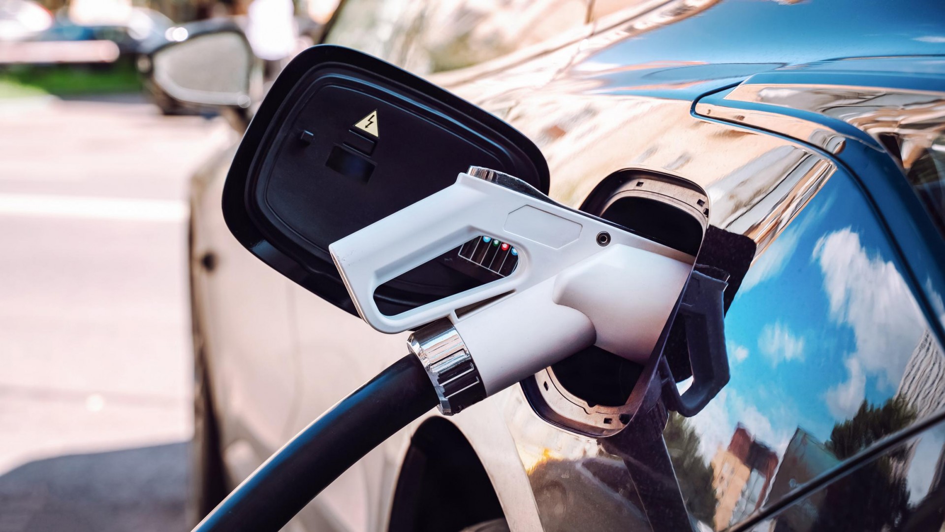 Tiêu chuẩn khí thải Việt Nam: Lộ trình áp dụng và tác động đến ngành ô tô