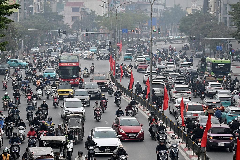 Tiêu chuẩn khí thải Việt Nam: Lộ trình áp dụng và tác động đến ngành ô tô