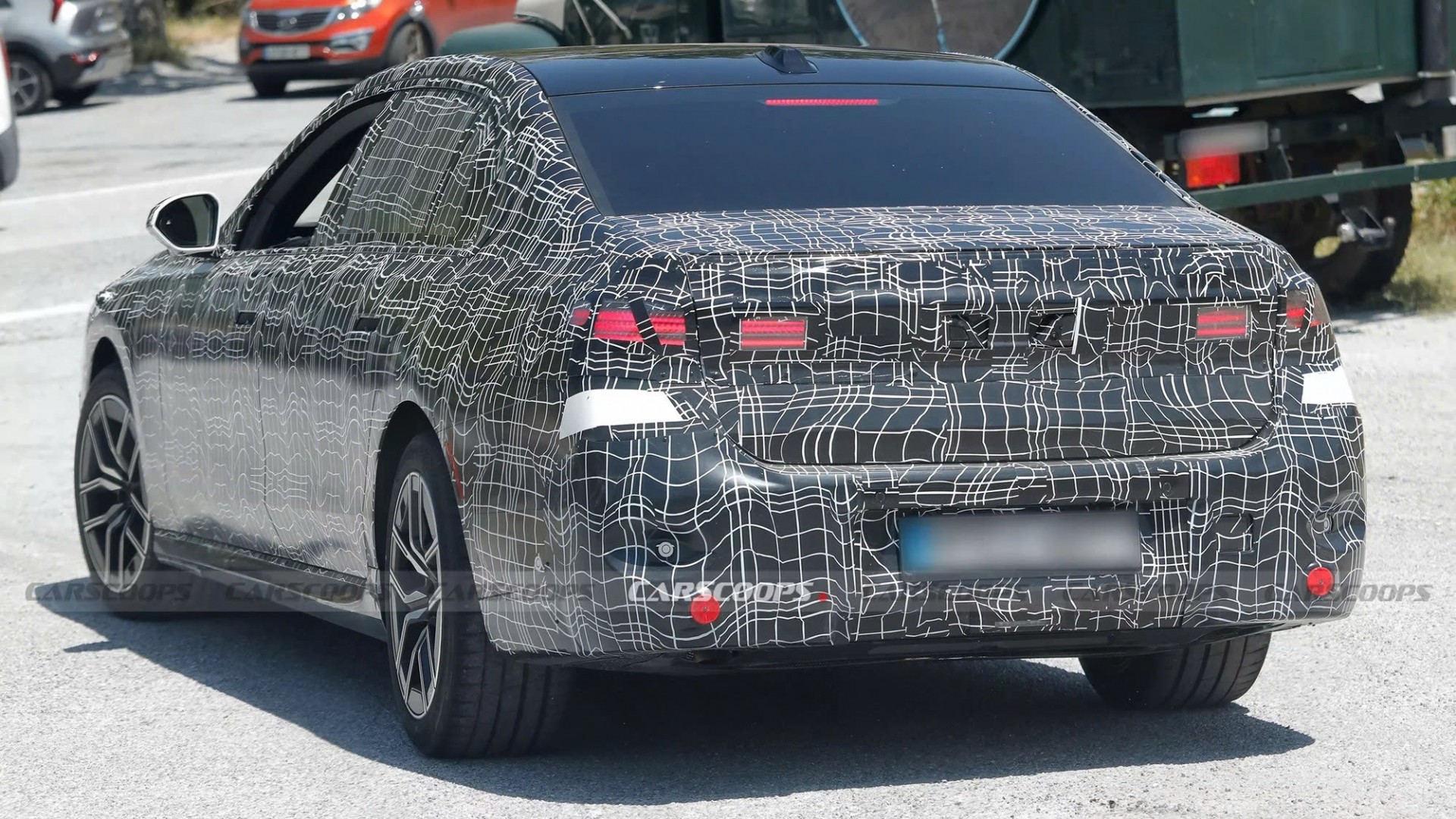 BMW 7-Series 2026 có ảnh chính thức đầu tiên: Độc lạ, đặc biệt là nội thất