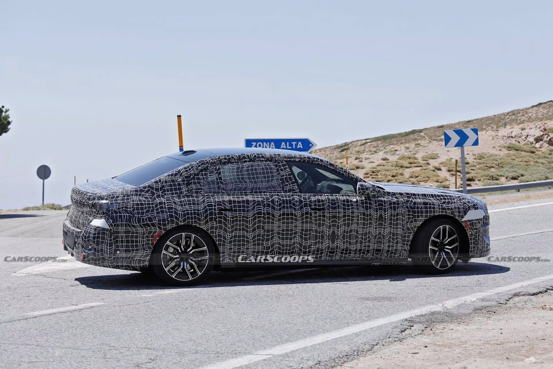 BMW 7-Series 2026 có ảnh chính thức đầu tiên: Độc lạ, đặc biệt là nội thất