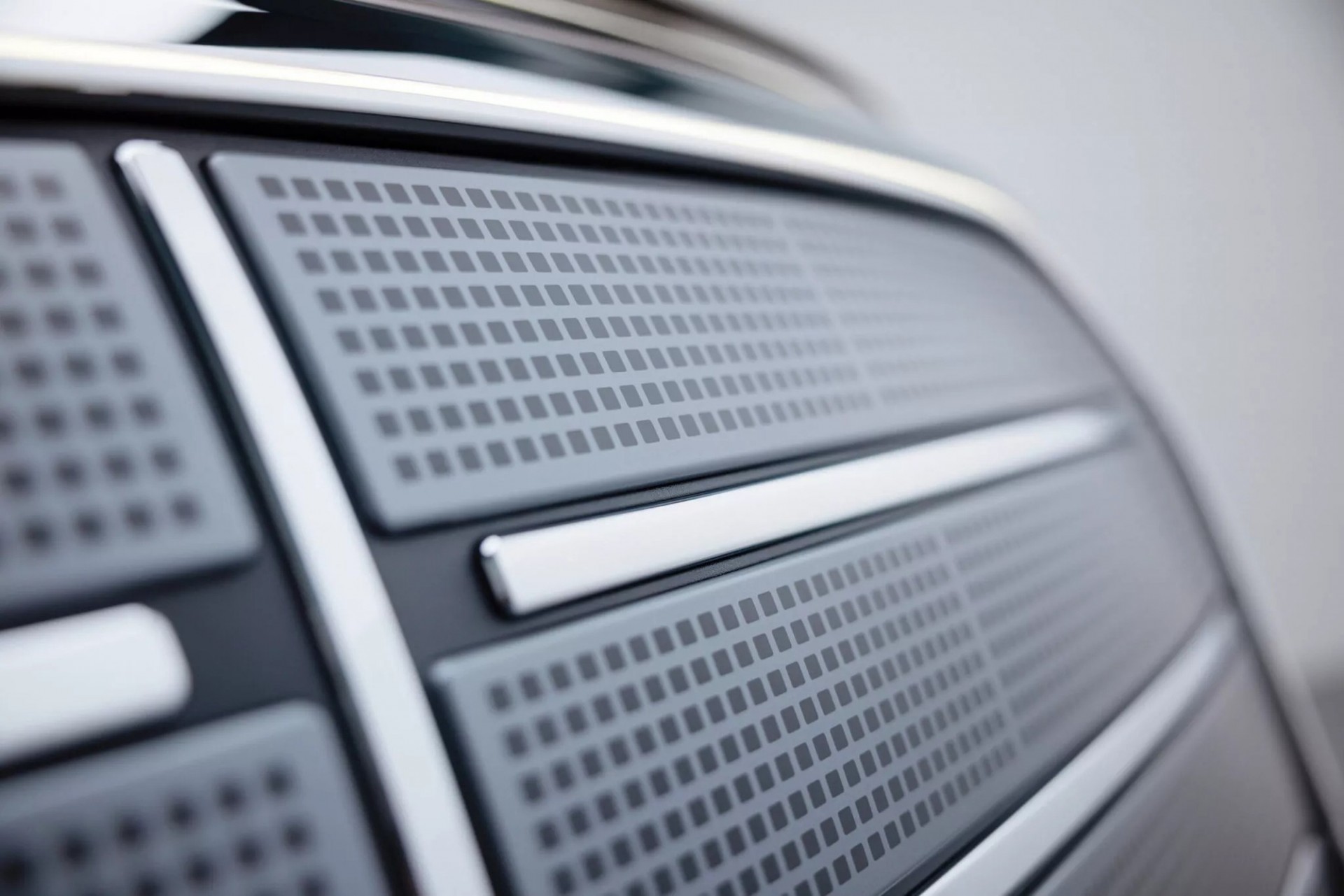 Cận cảnh Mercedes-Benz VLE, Minivan điện tầm hoạt động 700 km