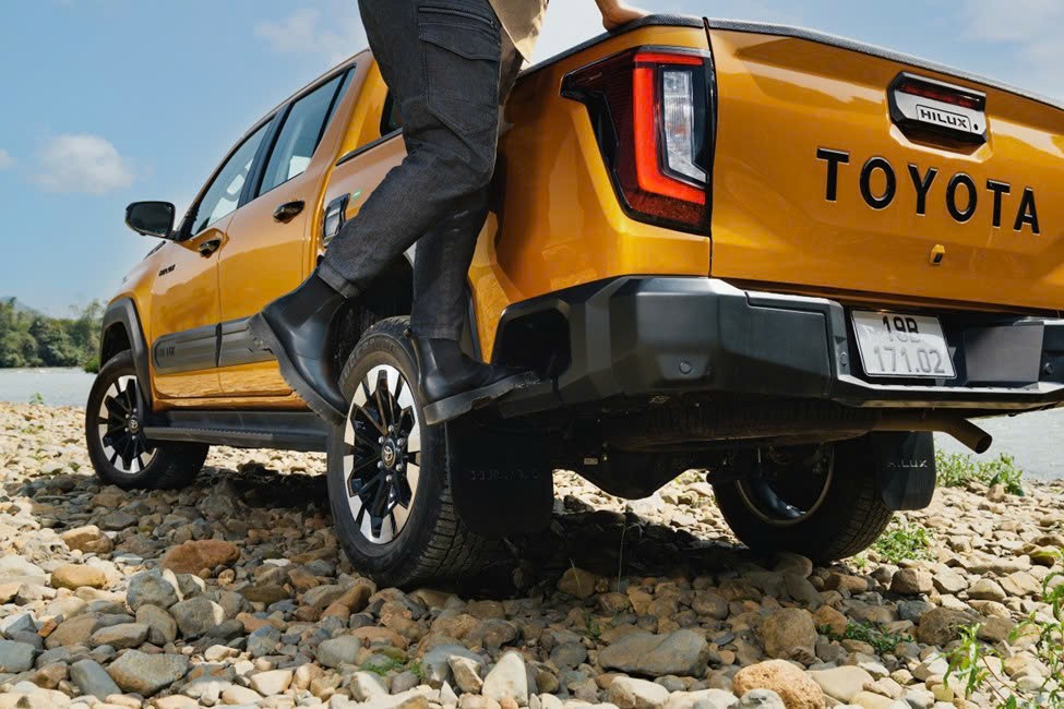 Toyota Hilux thế hệ mới - sự trở lại của nhà vua