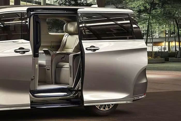 Lexus LM 2026 tiếp tục được nâng cấp