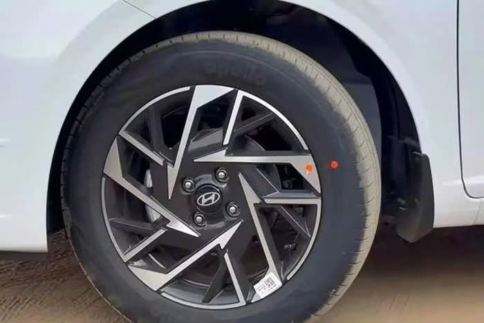 tin xe Hyundai Accent 2026 vừa ra mắt