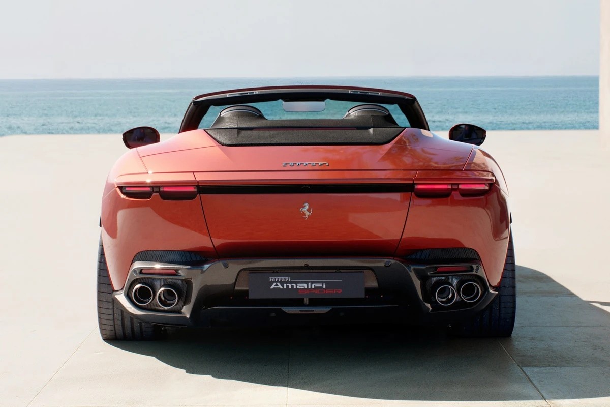 Ferrari giới thiệu Amalfi Spider, siêu xe 2+2 chỗ thiên về trải nghiệm hàng ngày