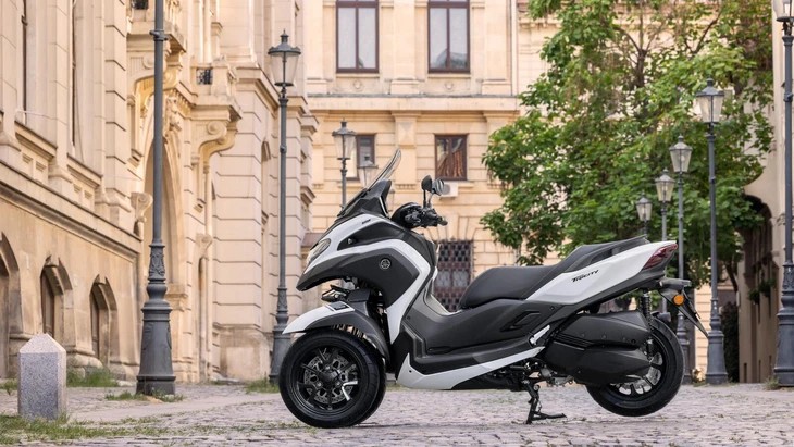 Yamaha Tricity 300 2026 ra mắt, lần đầu có túi khí cho người lái