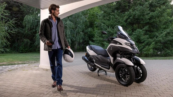 Yamaha Tricity 300 2026 ra mắt, lần đầu có túi khí cho người lái
