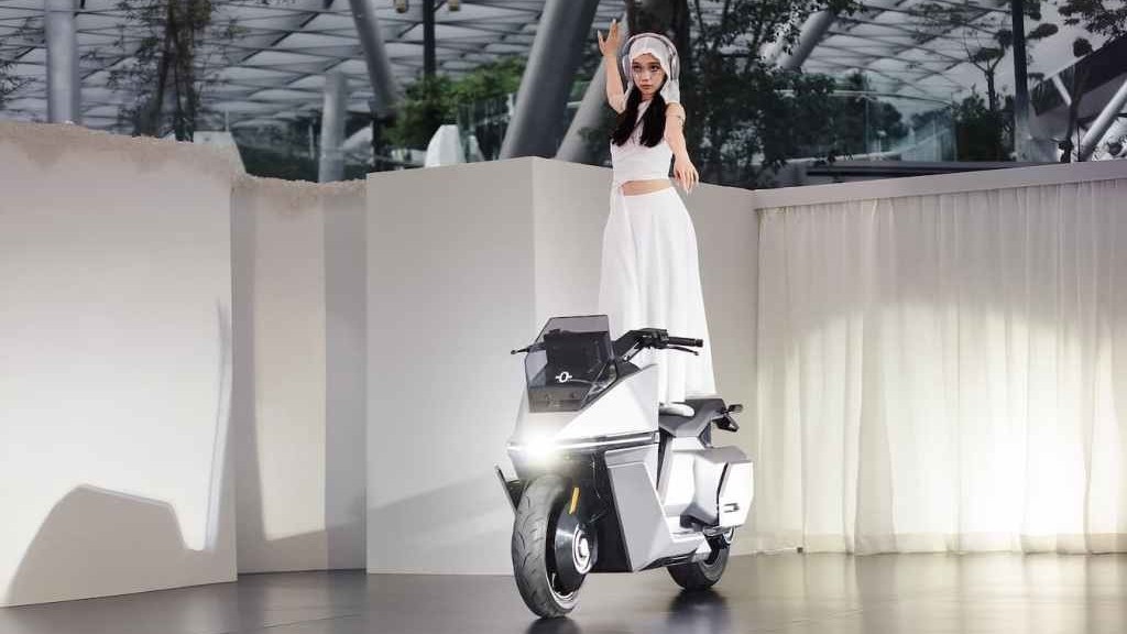 Mẫu xe máy điện tự cân bằng này sắp được bán ngay gần Việt Nam