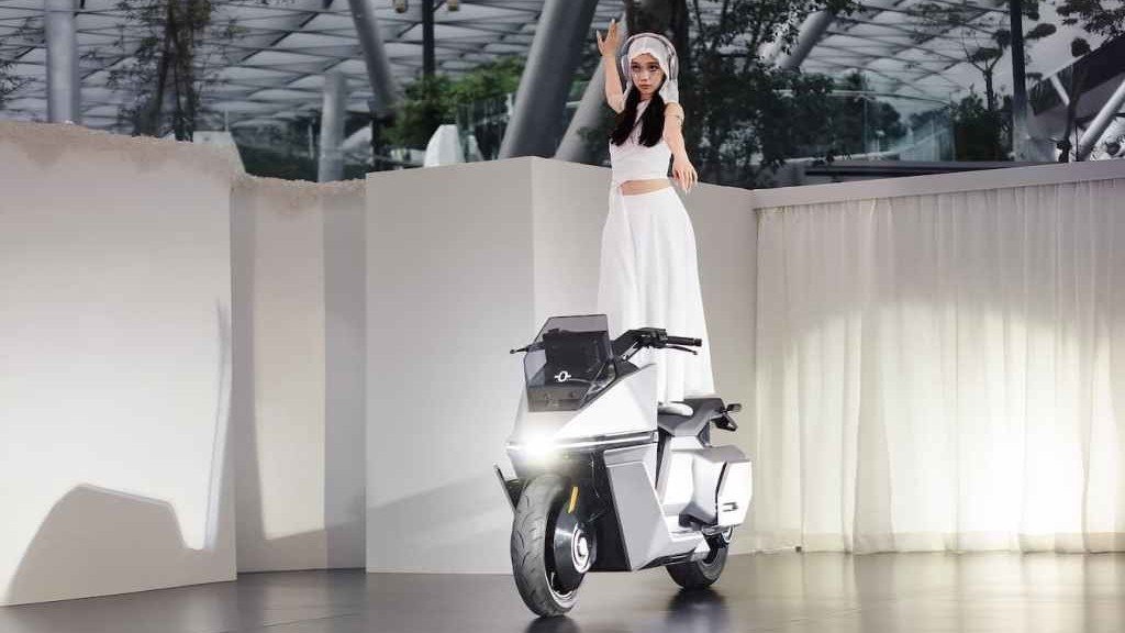 Mẫu xe máy điện tự cân bằng này sắp được bán ngay gần Việt Nam