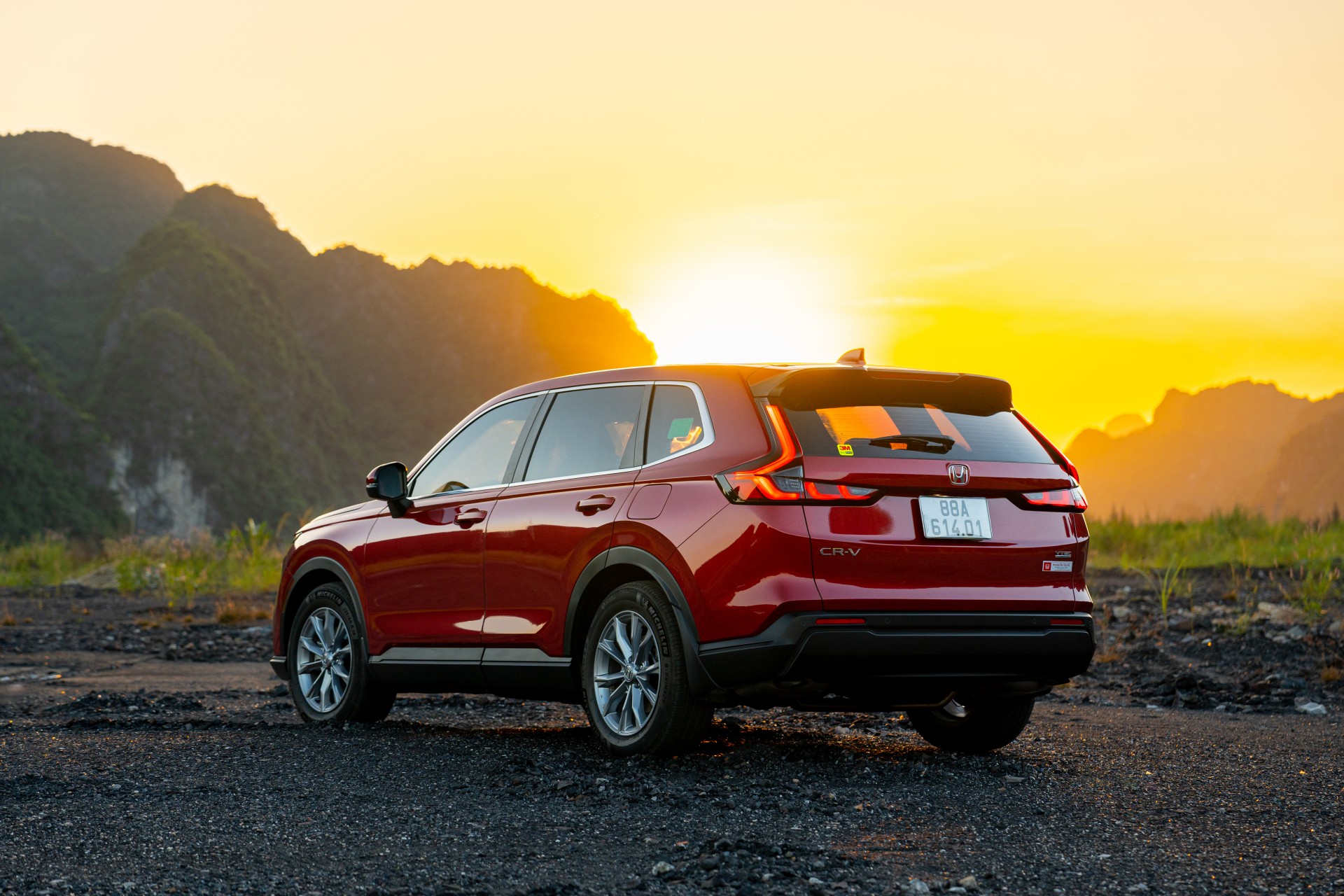 Honda ra mắt CR-V bản xăng 2026 nâng cấp, giá từ 1,039 tỷ đồng Honda ra mắt CR-V bản xăng 2026 nâng cấp, giá từ 1,039 tỷ đồng