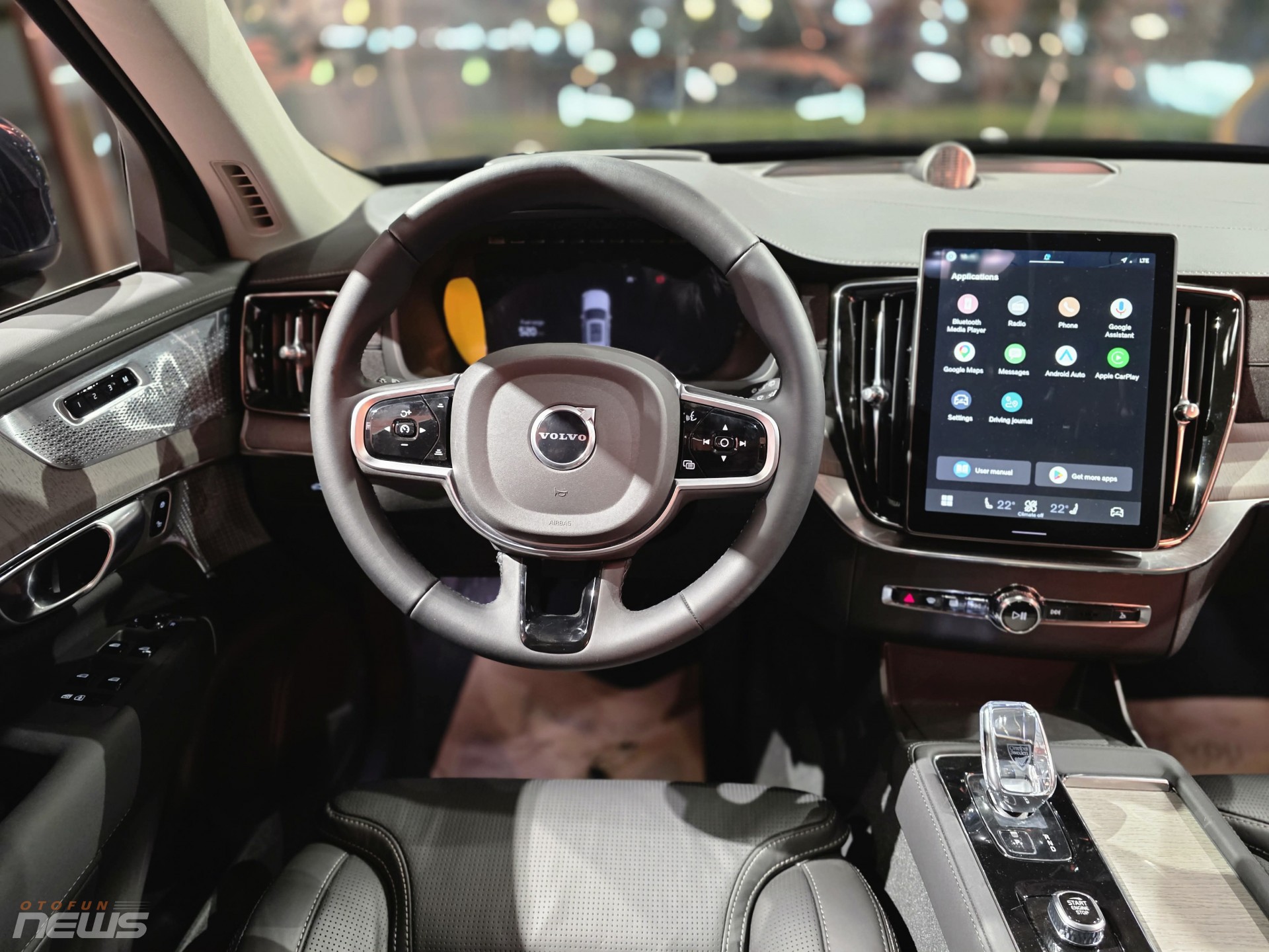 Volvo XC90 2026 ra mắt giá 3,289 tỷ đồng, giảm so với trước và đổi động cơ