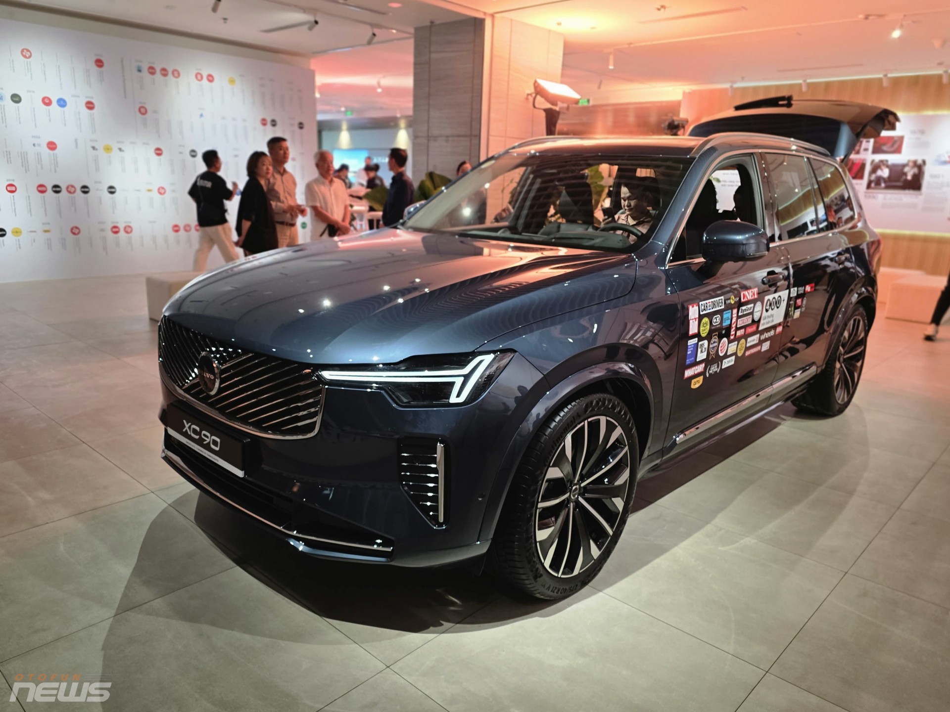 Volvo XC90 2026 ra mắt giá 3,289 tỷ đồng, giảm so với trước và đổi động cơ