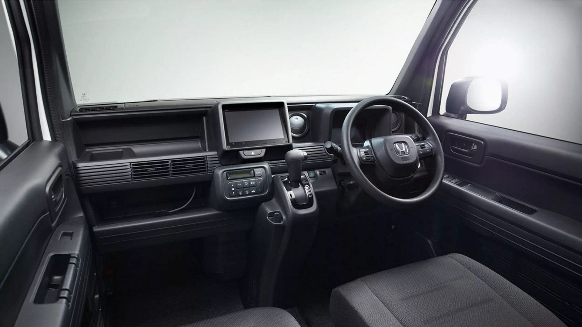 Honda N-Van 2026 nâng cấp, bổ sung động cơ tăng áp