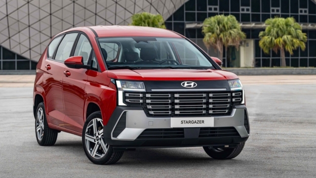 Hyundai Stargazer 2026 ra mắt tại Việt Nam, giá từ 569 triệu đồng