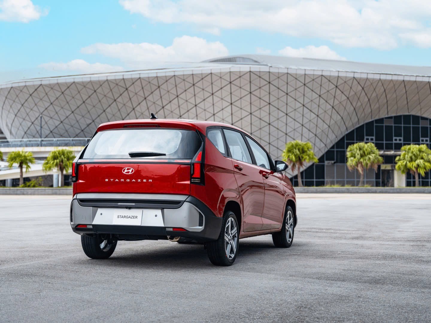 Hyundai Stargazer 2026 ra mắt tại Việt Nam, giá từ 569 triệu đồng