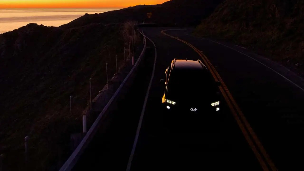 Hé lộ hình ảnh đầu tiên về SUV điện Subaru sẽ ra mắt trong tuần tới