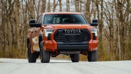 Bán tải Toyota TRD Hammer sắp được ra mắt để đấu Ford Raptor?