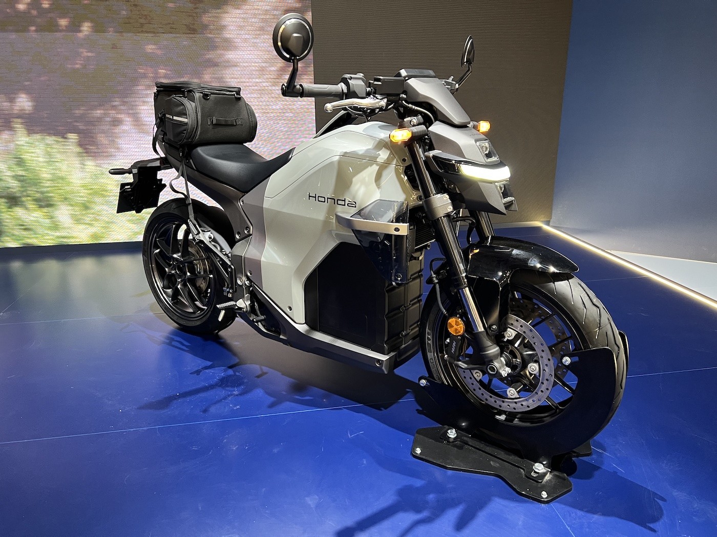 Mẫu mô tô điện Honda WN7