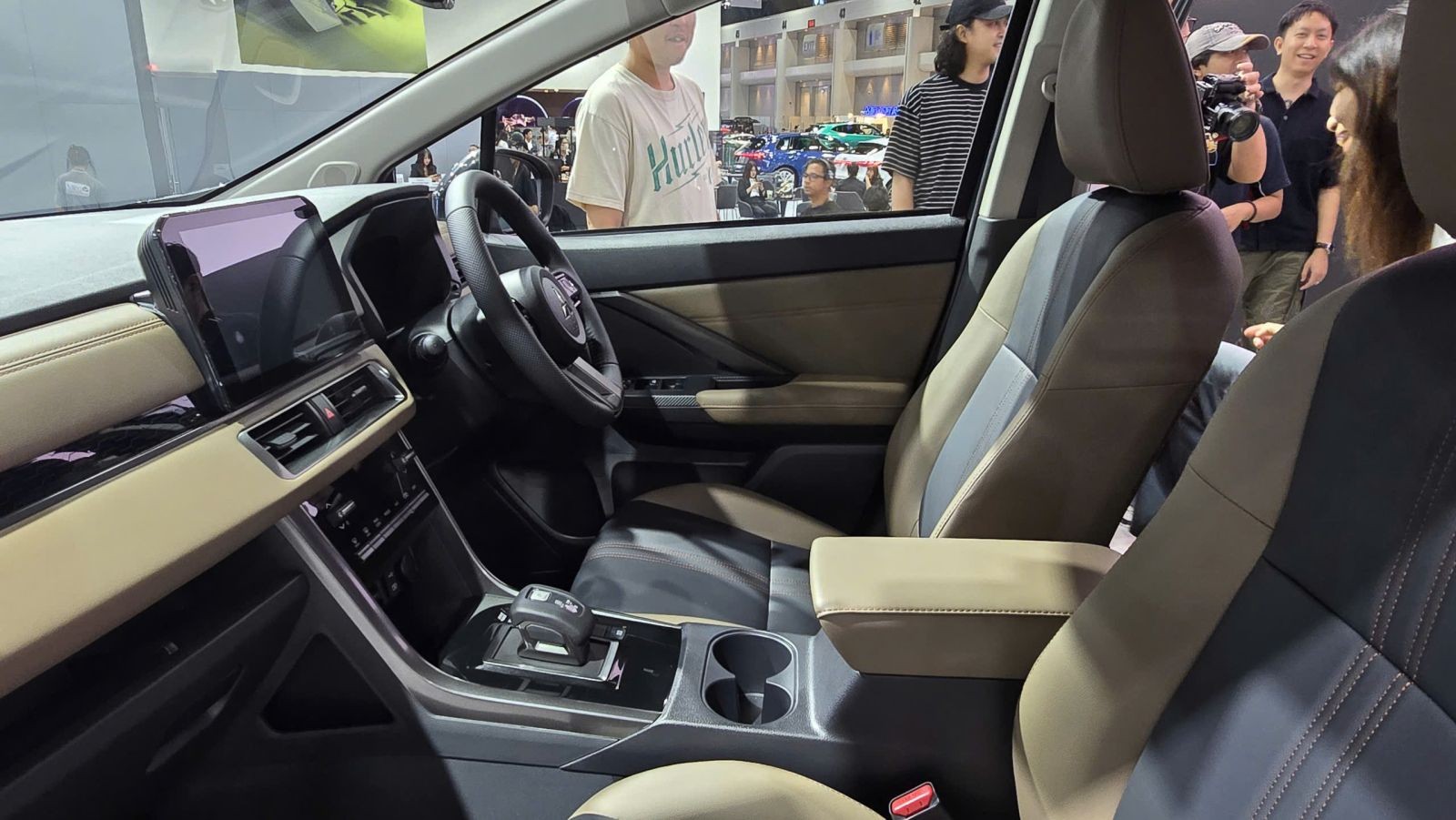 Mitsubishi Xpander Cross hybrid 2026 lộ diện tại Thái Lan