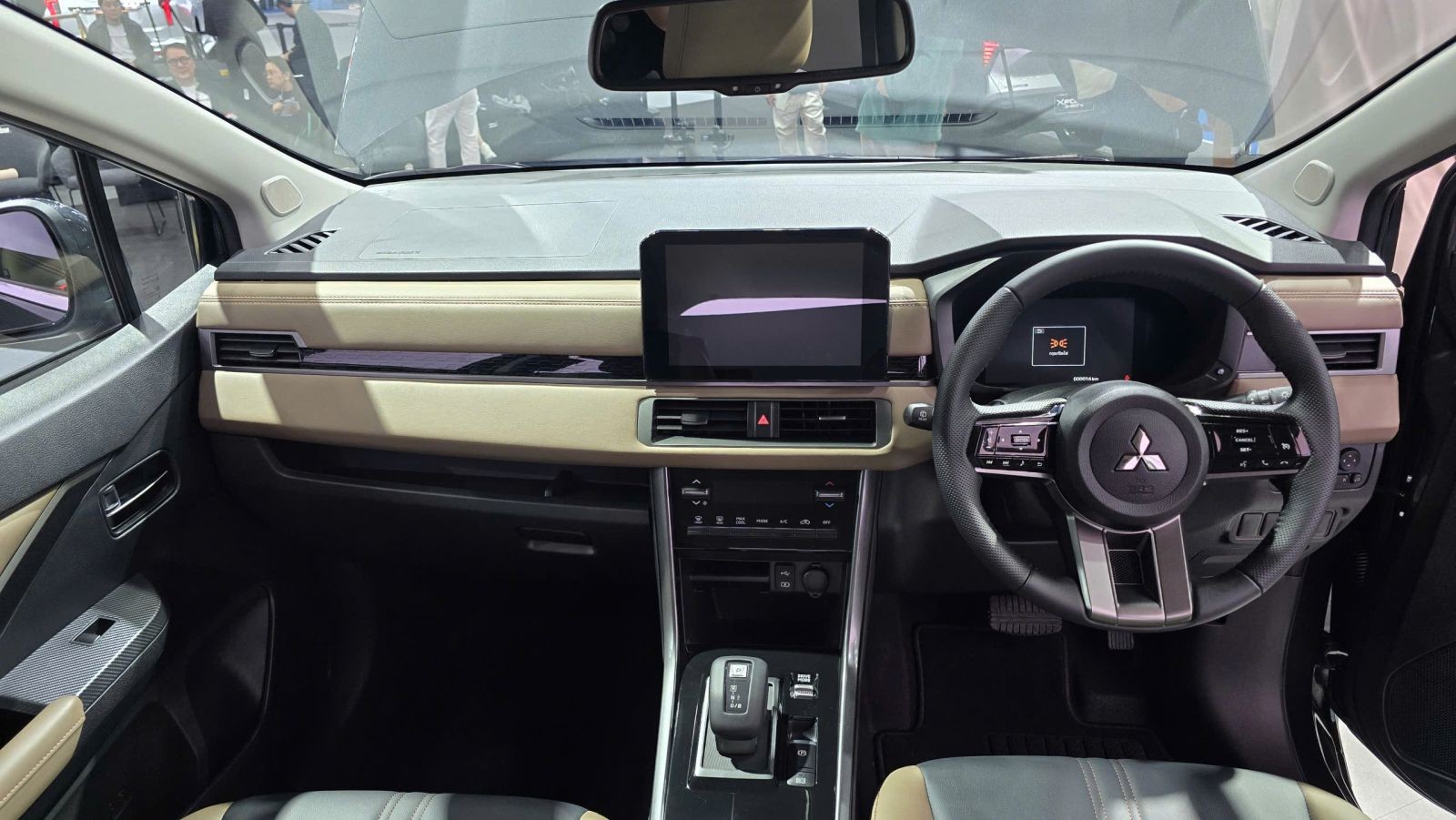 Mitsubishi Xpander Cross hybrid 2026 lộ diện tại Thái Lan